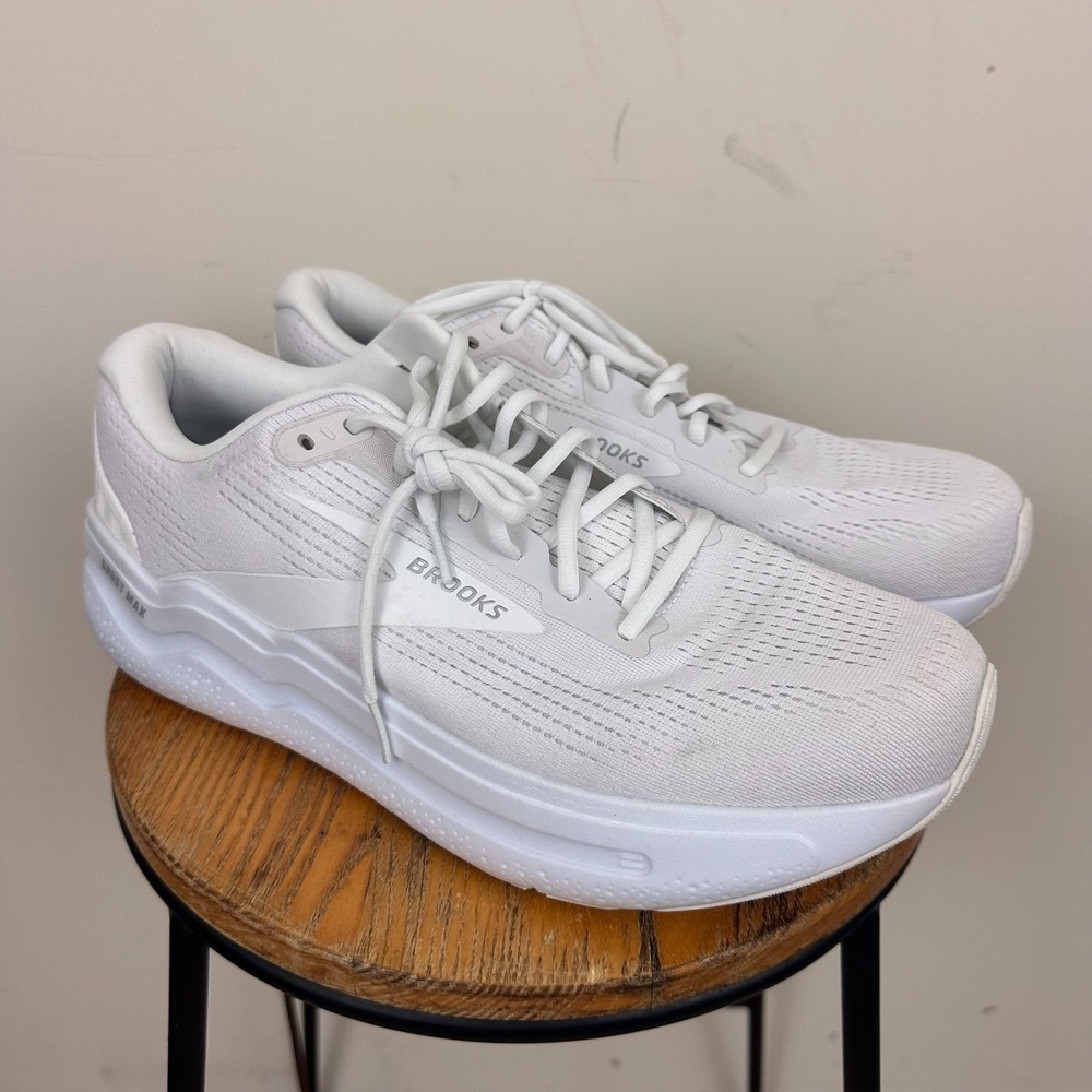 Brooks Ghost Max 2 1104311D168 Mens 13 Running Shoes White Athletic Sneakers